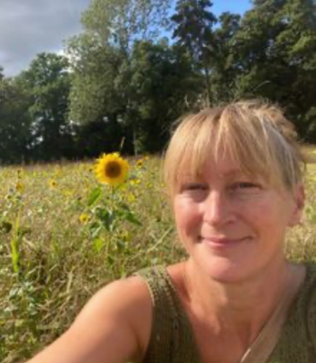 Home. Autumn selfie small